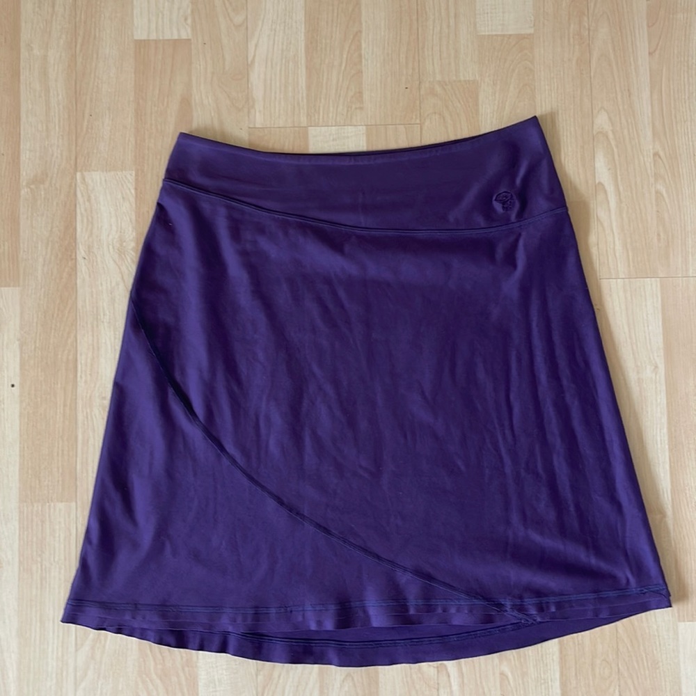 Women’s Mountain Hardwear skirt